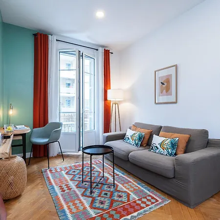 Cosy 1 Bdr Near Garibaldi Square Апартаменты *