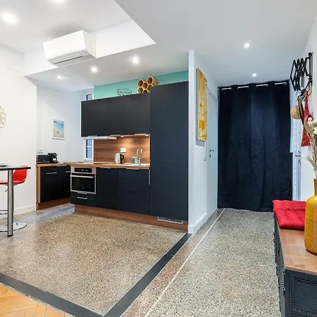 Апартаменты Cosy 1 Bdr Near Garibaldi Square Ницца