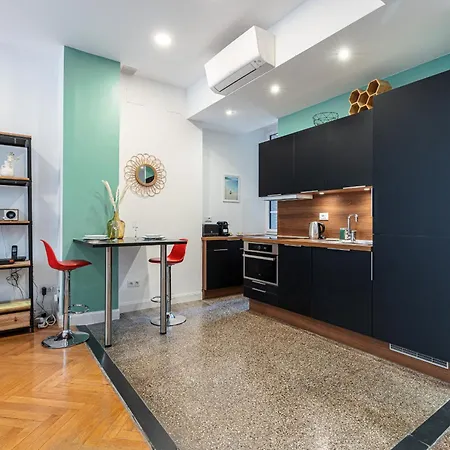 Cosy 1 Bdr Near Garibaldi Square Ницца
